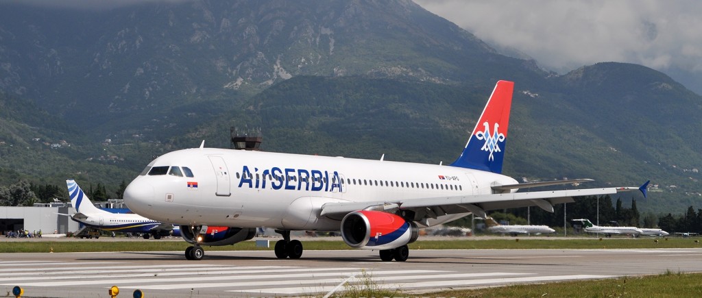 Air Serbijin airbus A 319 u Tivtu