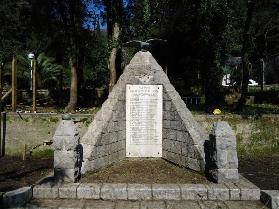 Spomenik pilotima - Foto Radio Herceg - Novi