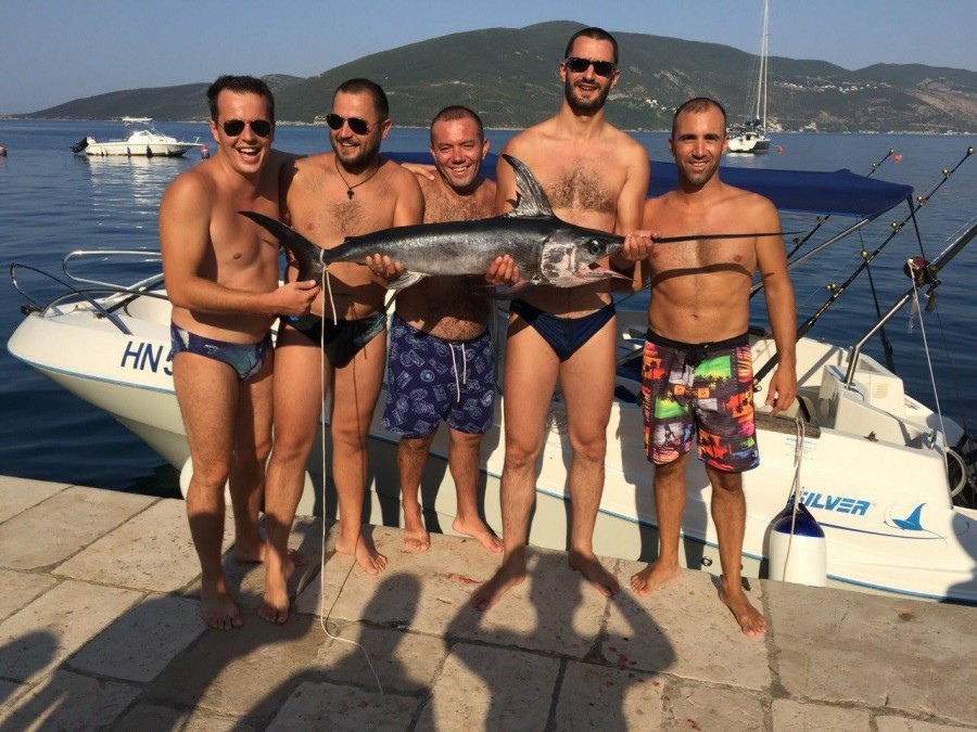 Novljani sa sabljarkom - foto RTCG