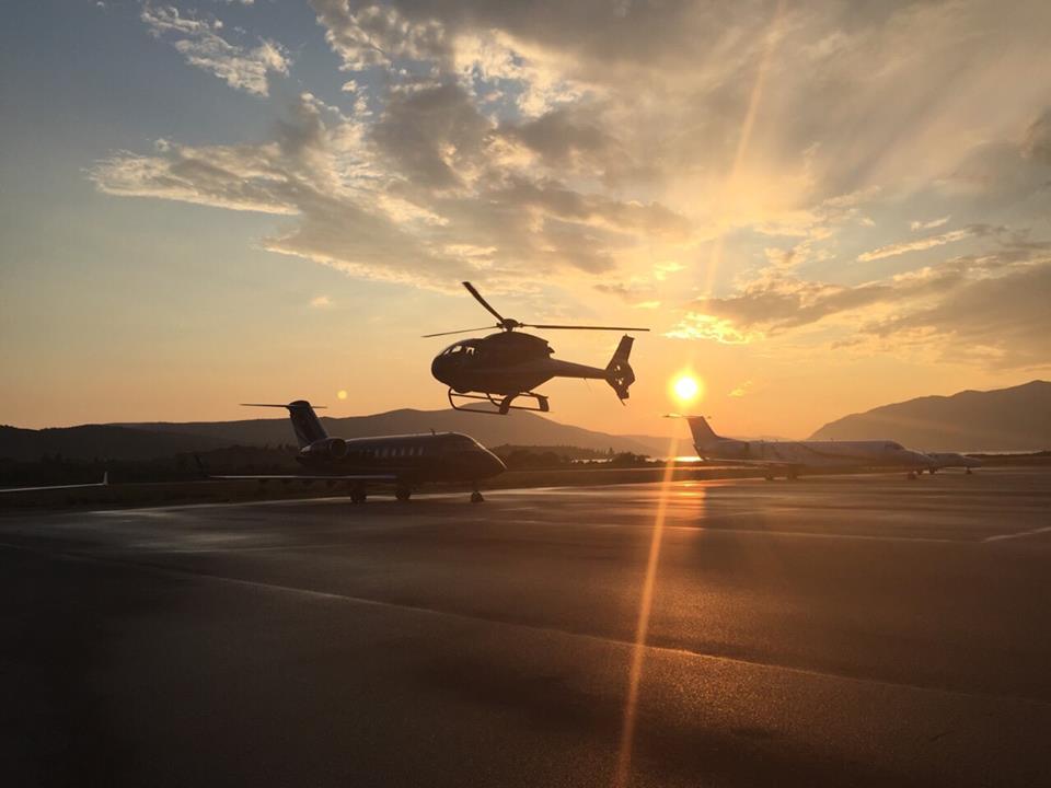 Hawattov helikopter slijece na aerodrom Tivat