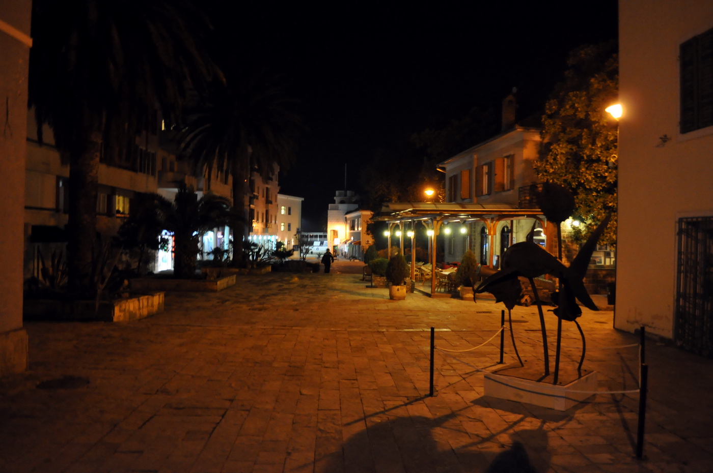 Tivat -Trg kullture večeras