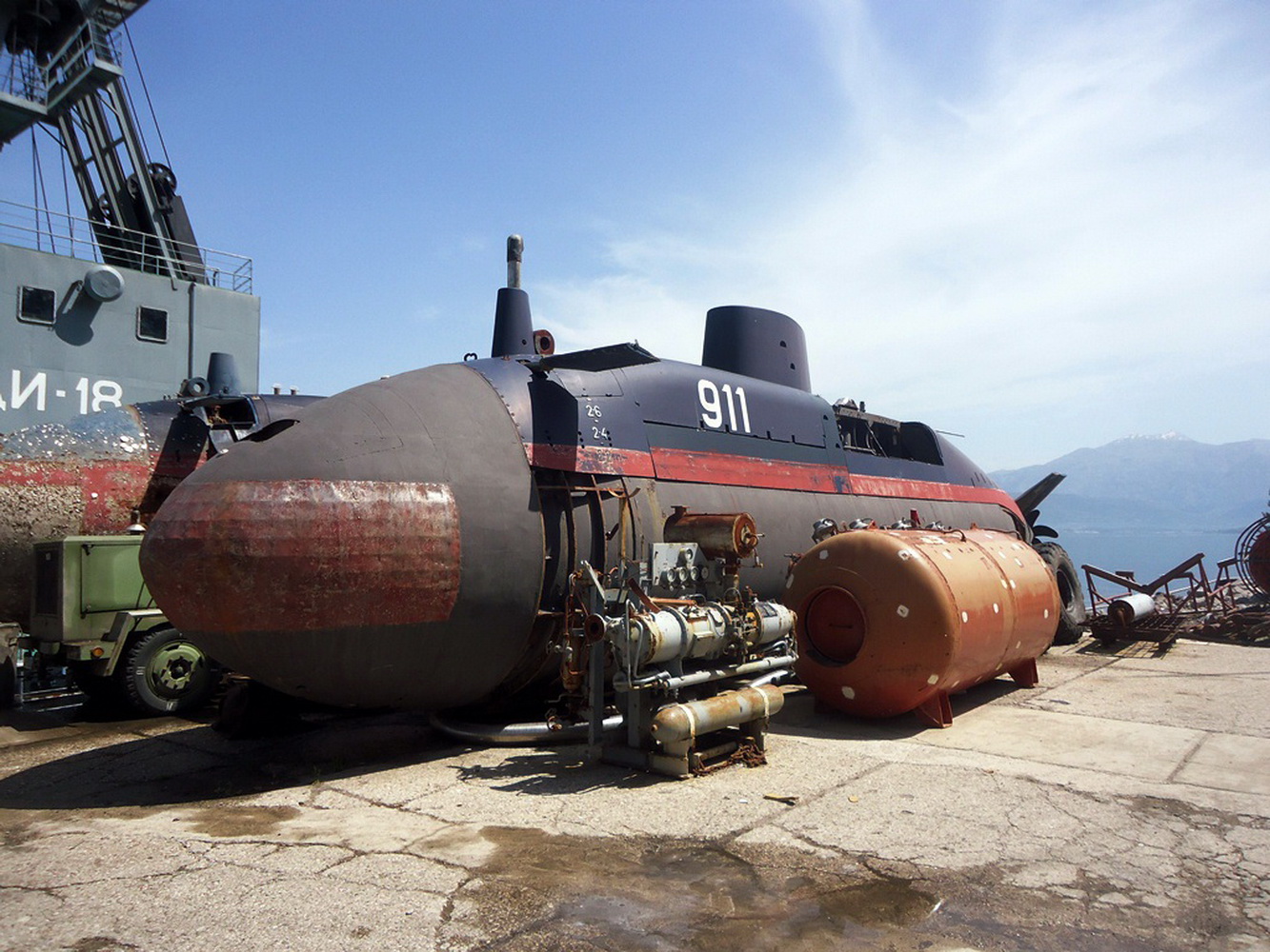 Podmornica P-911