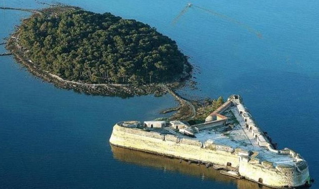 Sveti Nikola tvrđava