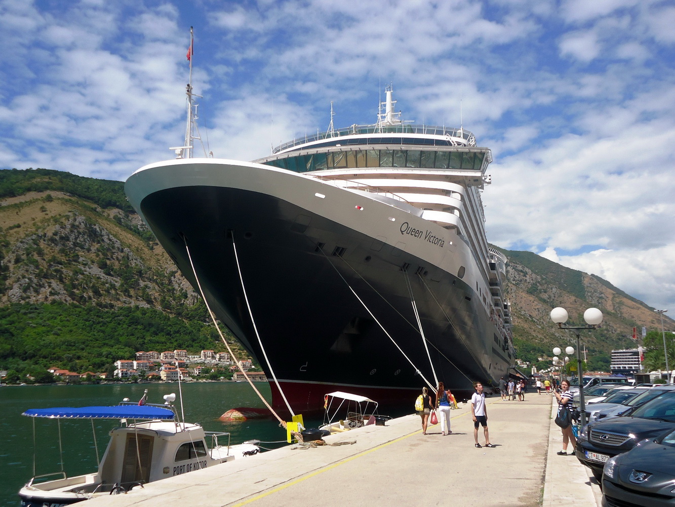 QUEEN VICTORIA u Luci Kotor