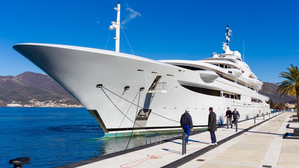 MARYAH pristaje u Porto Montenegro