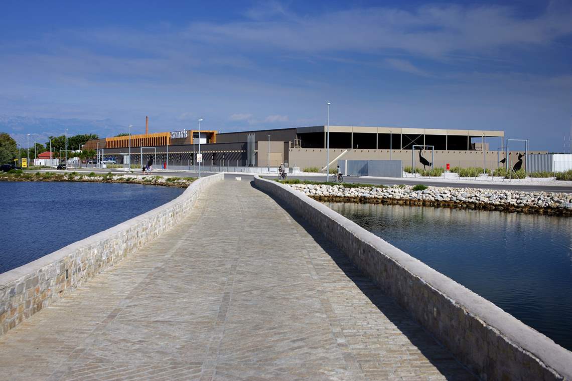 Cromaris Nin