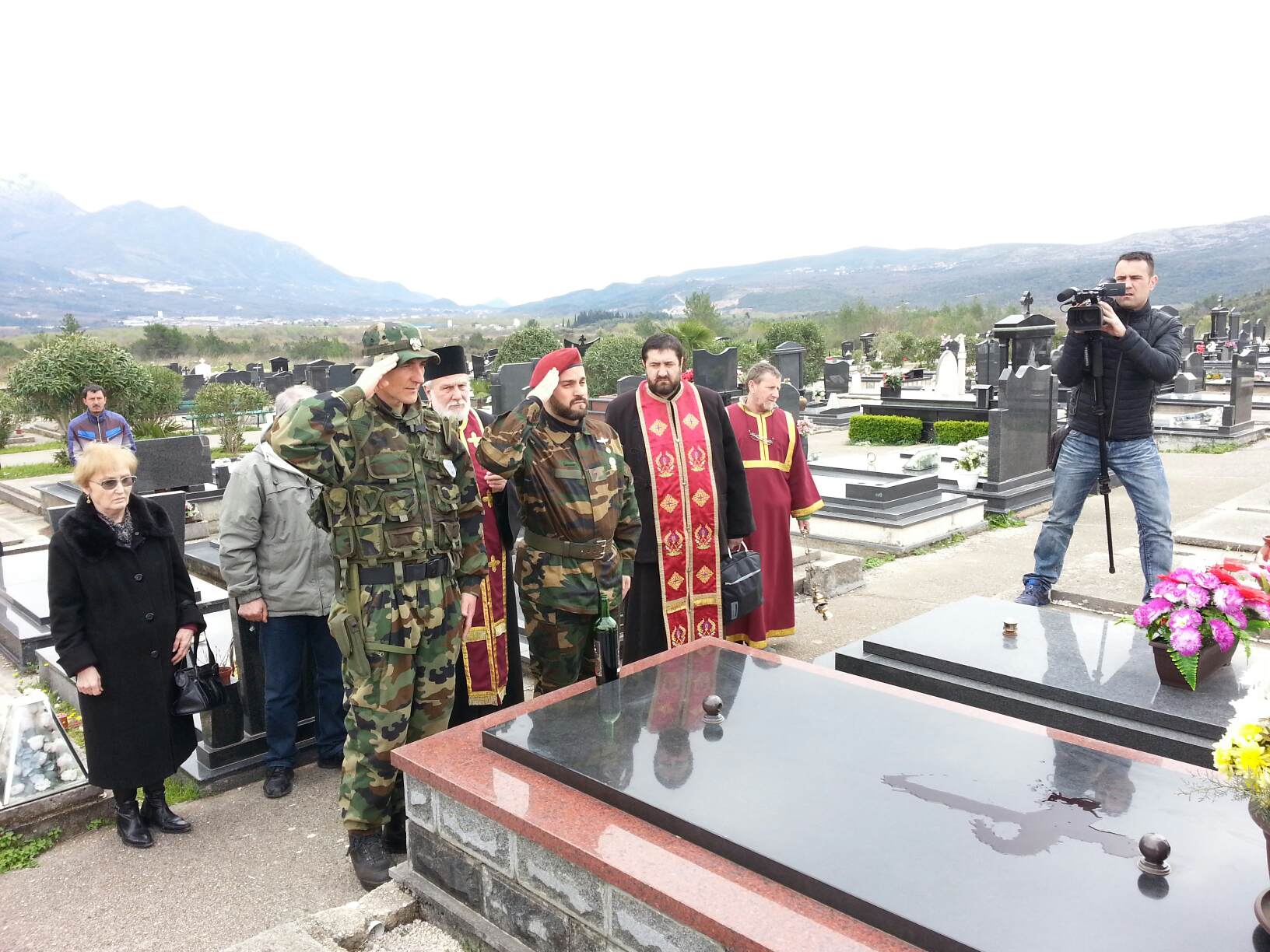 Sa pomena na groblju Brdišta