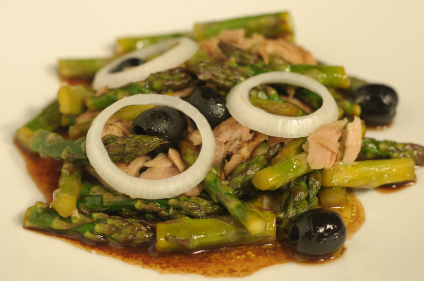 Salata od šparoga sa tunom