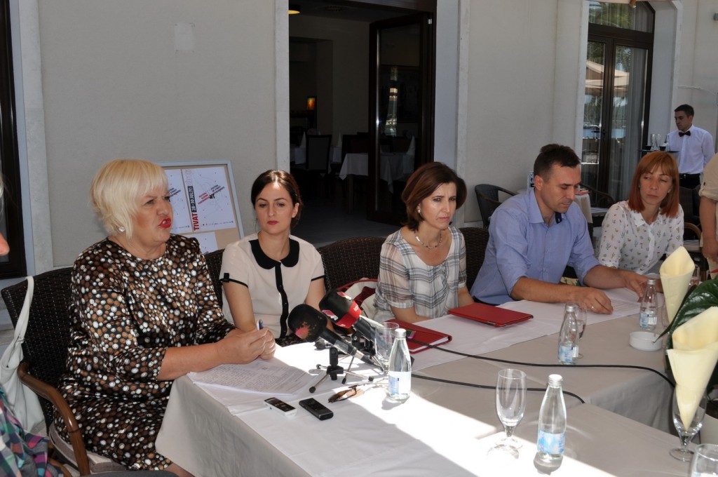 Tivat press - Festivala uličnih performera