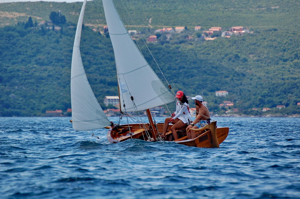 Mala regata - drvene barke