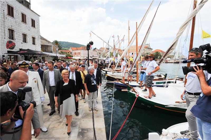 Na Hvaru otvoreni "Dani u Vali"