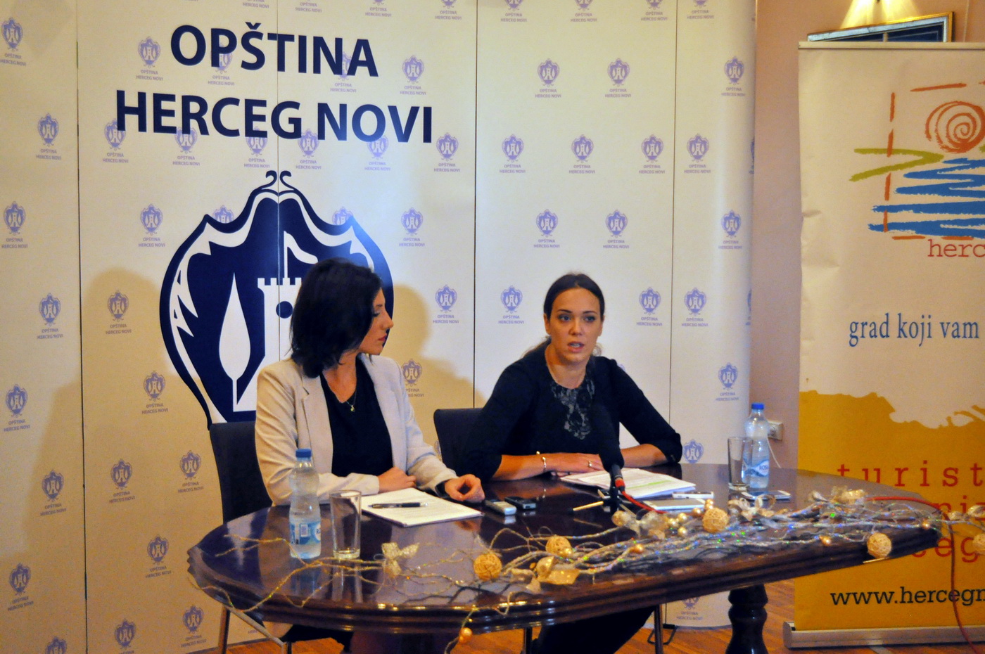 H.Novi - press