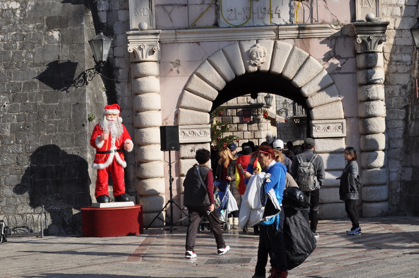 Humantarn novogodišnji bazar - Kotor
