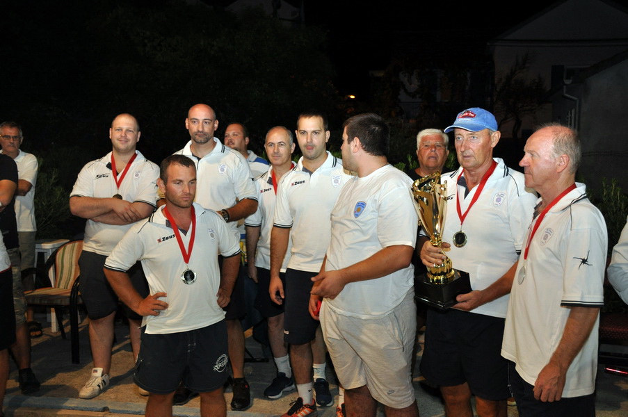 28 godina star samac