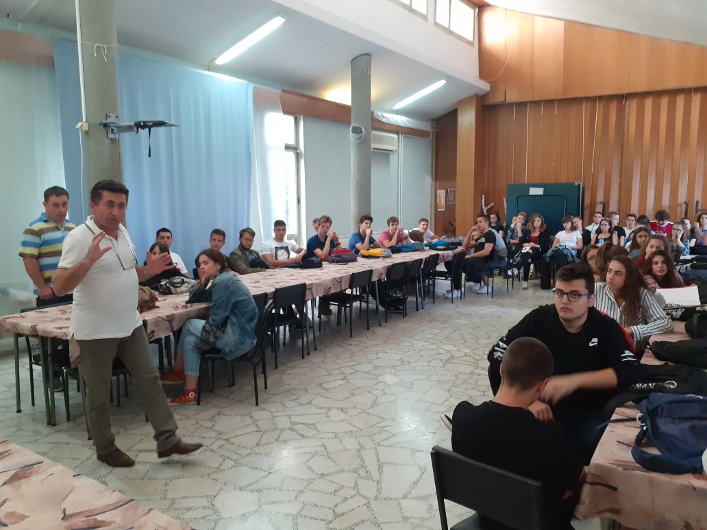Cdpr Odrzali Predavanje O Stetnosti Pusenja Za Maturante Sms